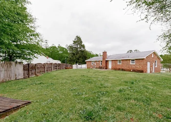 The Garnet Ranch Large Yard Near Jackson Usc